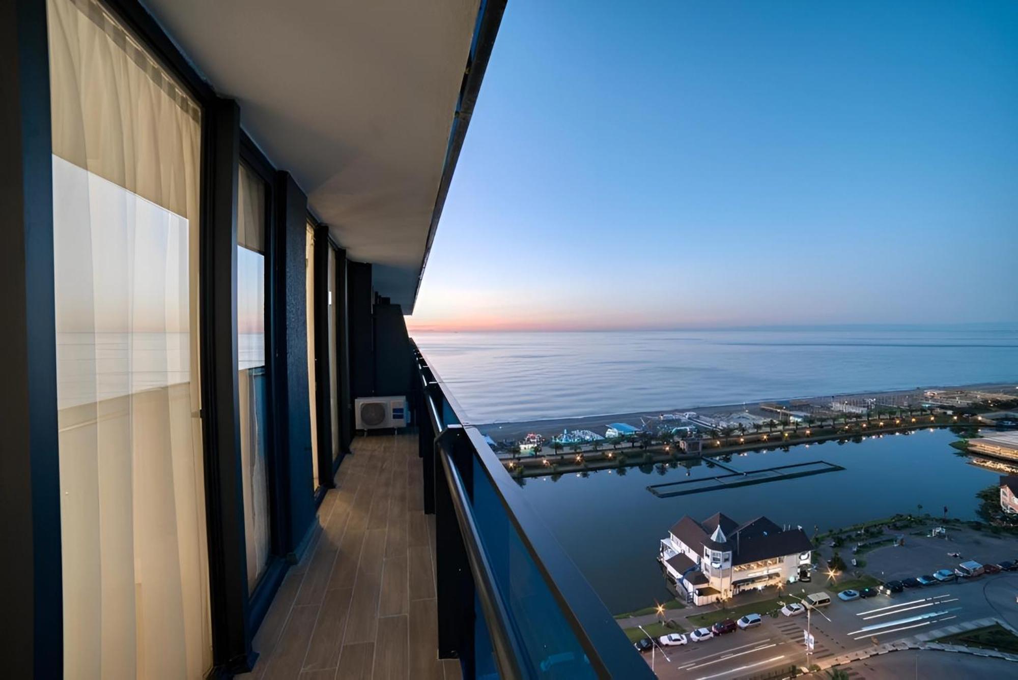 Orbi City Batumi Hotel Sea View Exterior foto